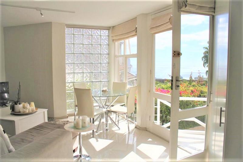 2 Bedroom Property for Sale in Sea Point Western Cape